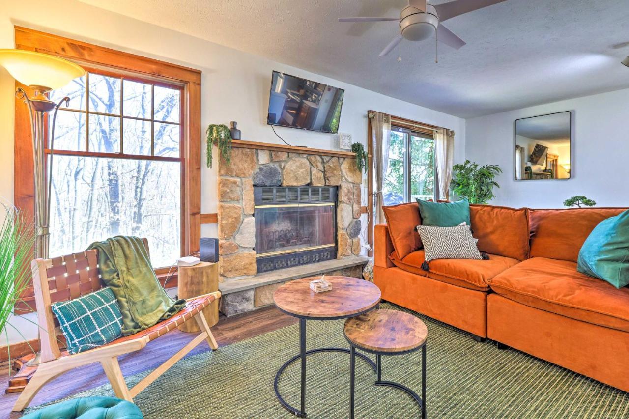 Pocono Retreat, 1 Mi To State Park And Ski Access! Танерсвил Екстериор снимка