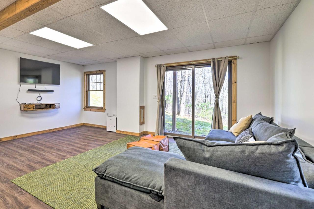 Pocono Retreat, 1 Mi To State Park And Ski Access! Танерсвил Екстериор снимка