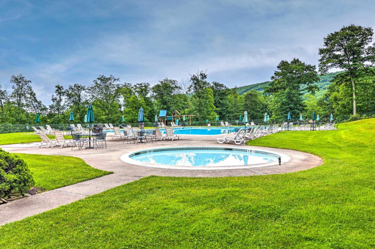 Pocono Retreat, 1 Mi To State Park And Ski Access! Танерсвил Екстериор снимка